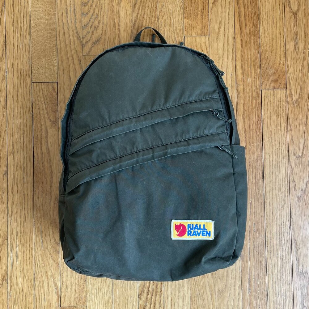 Fjallraven Vardag 28L Backpack - Green / Deep Forest